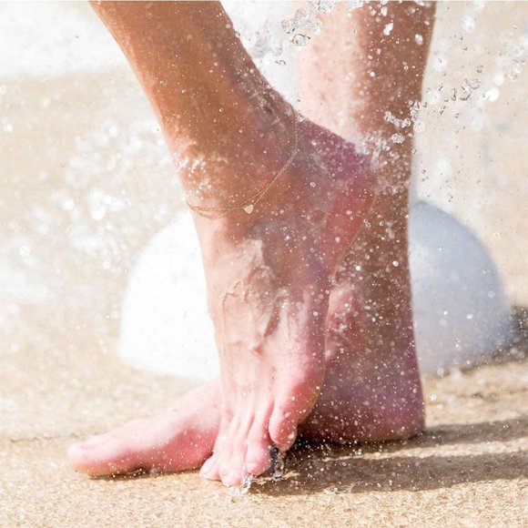 "Ankle Bracelets, Letter- G, 14K Gold Plated Dainty Layered Heart , ELDM22105G - Picture 5 of 8